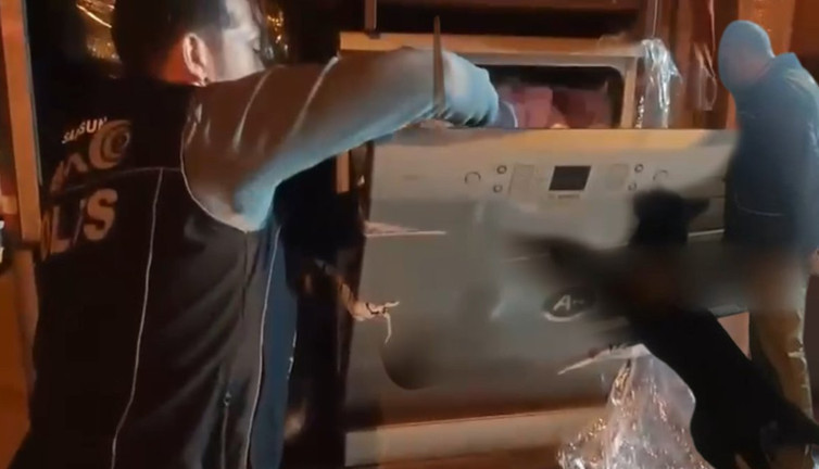 Tony’nin burnu yanılmadı: Bulaşık makinesinde binlerce uyuşturucu çıktı!