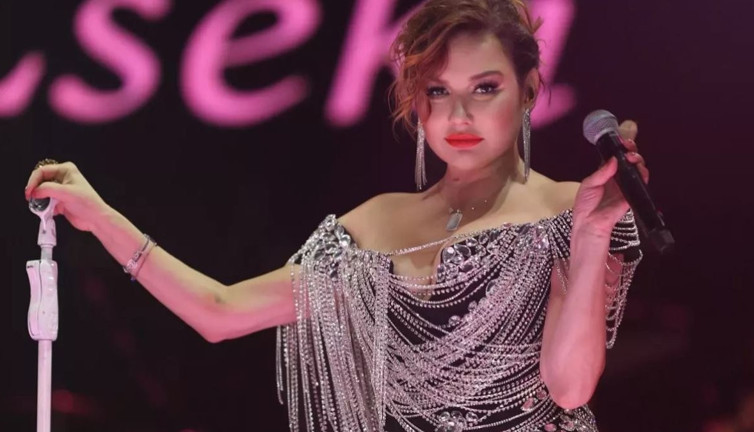 Ünlü şarkıcı Deniz Seki’den kötü haber: Bodrum tatili hastalıkla bitti!