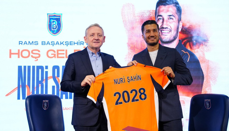 Başakşehir'de Nuri Şahin dönemi başladı! İmzayı attı sözünü verdi