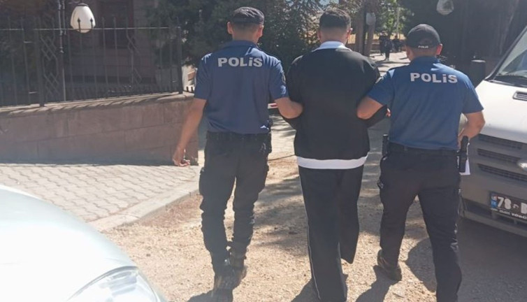 Firari hükümlü Eflani'de yakalandı! 8 yıl hapisle aranıyordu