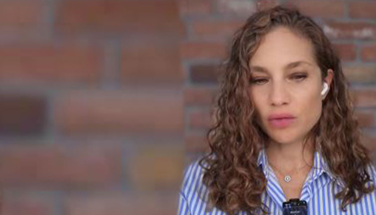 Erdoğan'ın üstünün çizdiği iddia ediliyordu! Nevşin Mengü'nün yakaladığı ince detay Erdoğan'a saç baş yolduracak