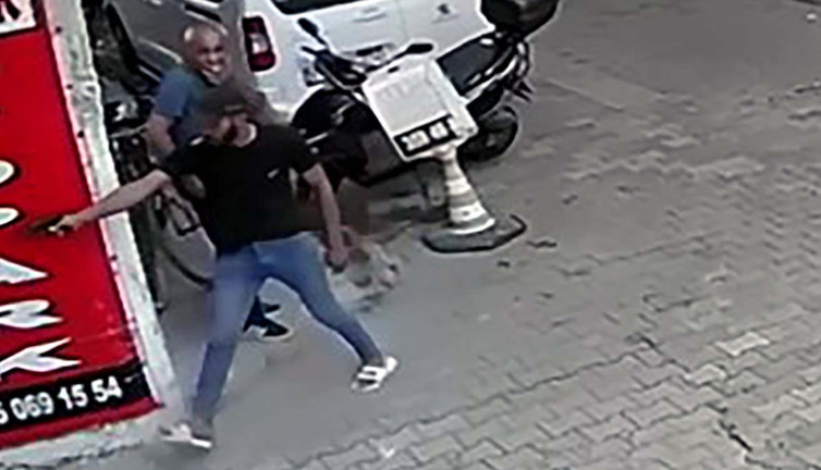 Adana’da çetenin 5 milyon liralık haraç planı çöktü!