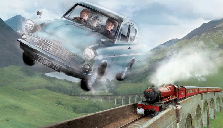 Harry Potter'in uçan otomobili Boğaz Köprüsü'nde kaza yaptı