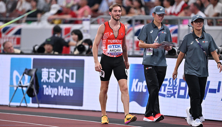 İki milli atlet, şampiyonaya veda etti