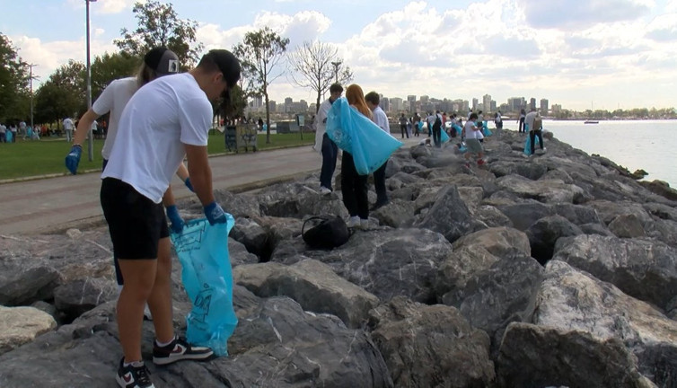 Kadıköy'de temizleme operasyonu!