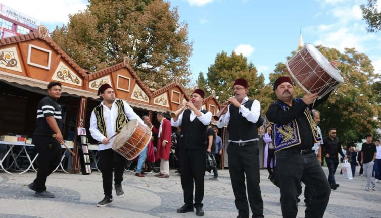 Kırşehir esnafından ’davullu, zurnalı’ Ahilik çağrısı!