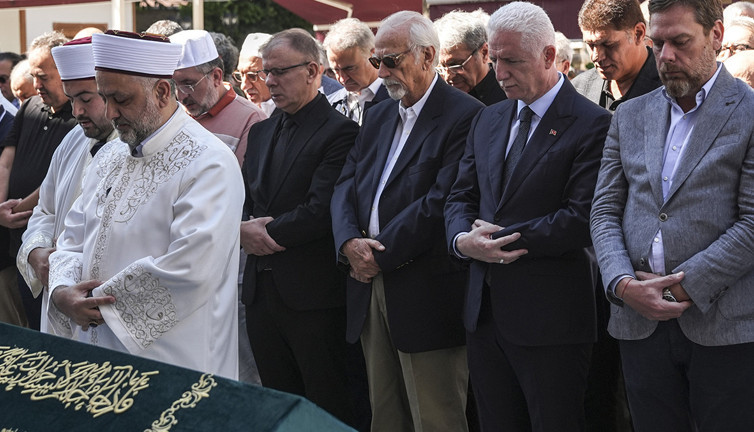 Hırka-i Şerif Camii'nde gözyaşları! 58. kuşak torun son yolculuğuna uğurlandı