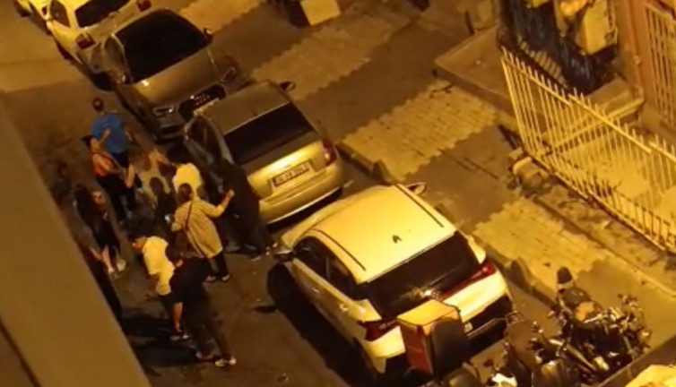 Şişli’de sünnet düğün alanı yerini dövüş pistine bıraktı! Mahalle sokağa döküldü