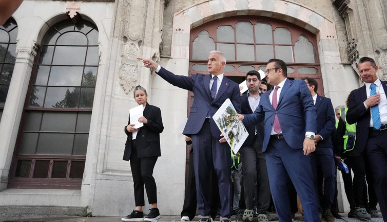 Otel yada AVM iddialarına son nokta! Sirkeci Garı ile ilgili Bakan Ersoy’dan net açıklama