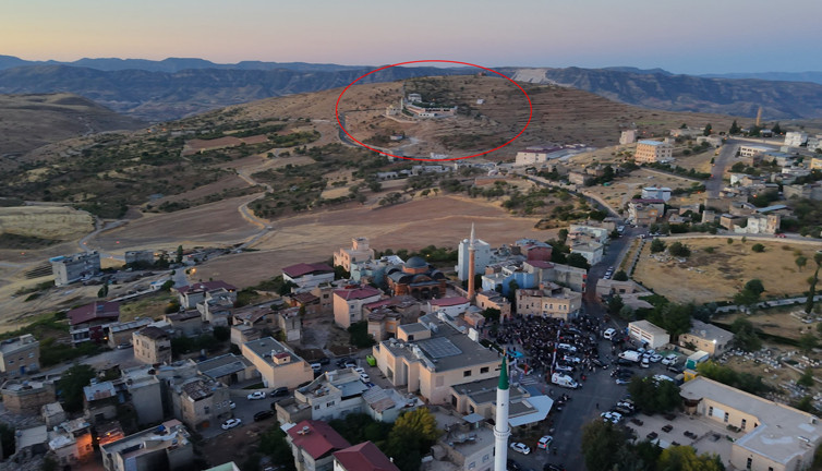 Tillo Camii'nde ölümcül düşüş! Işık mucizesini izliyordu