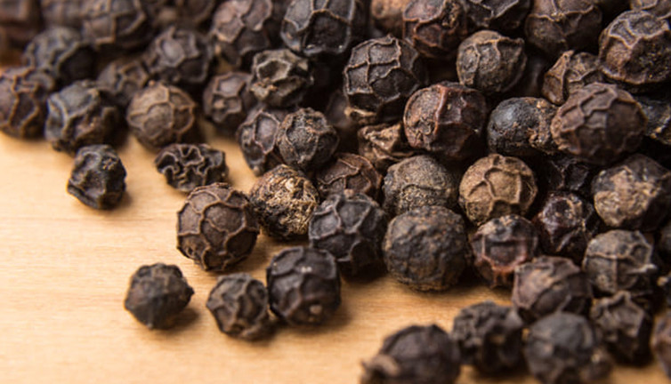 Yemeklerin kahramanı Karabiber nasıl kullanılmalı?