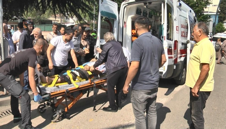 Tartıştı 2 bacağından vuruldu