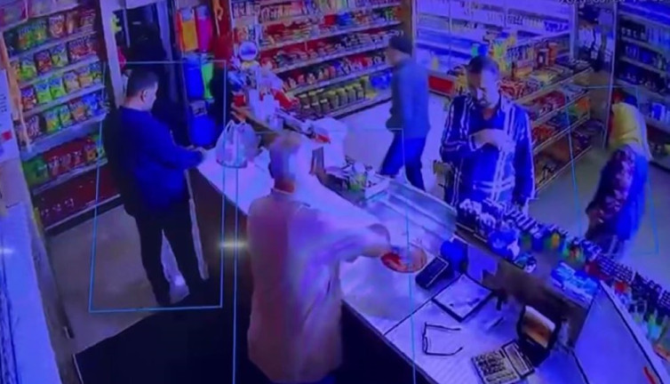 Ecel tuvalette yakaladı