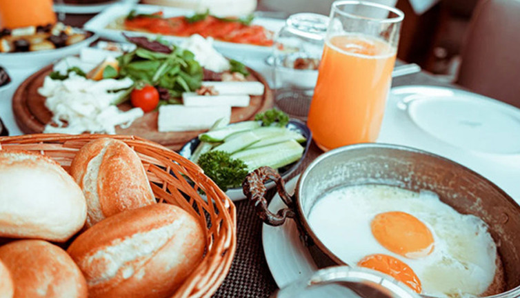 Kahvaltının baş tacı yumurtayı böyle tüketen yaşıyor tüketmeyen zehir yiyor