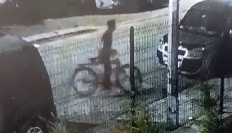 Çaldığı bisikletle hırsızlık yaptı