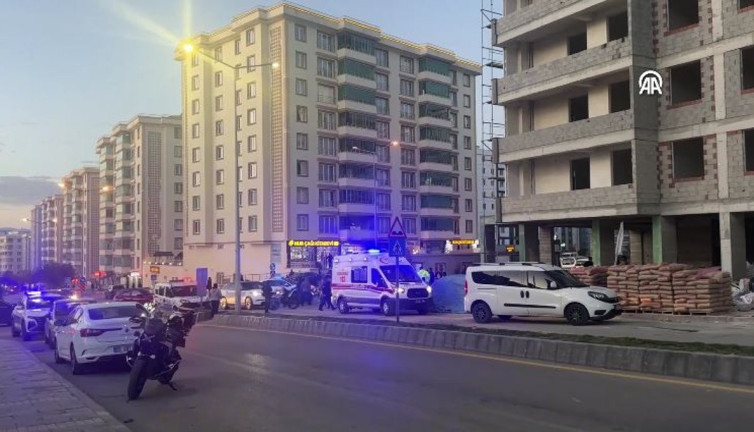 Palandöken’de inşaatta facia: İşçi 7. kattan düştü!