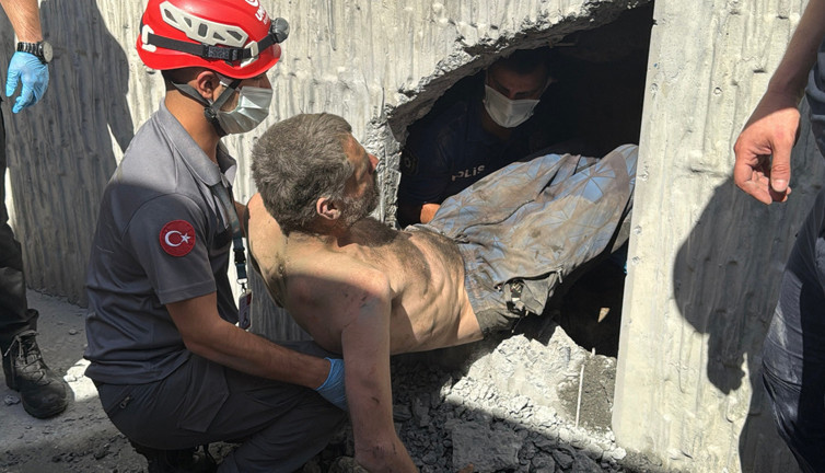 İstanbul’da film gibi olay! Kurtarılması 6 saat sürdü: Günlerce sesini kimseye duyuramadı