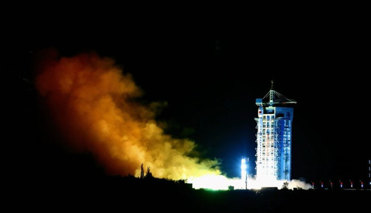 Çin’in yeni uydusu ‘Fengyun-3 08’ yörüngede: Gökyüzünü izleyecek!