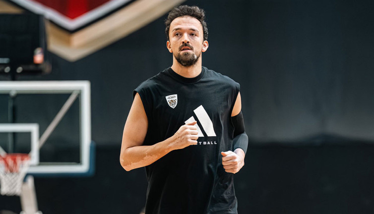 Sertaç Şanlı imzayı attı, ilk antrenmanına çıktı