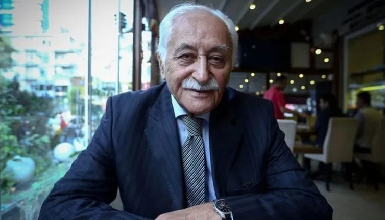 Edebiyat dünyasında acı kayıp! Yavuz Bülent Bakiler hayatını kaybetti