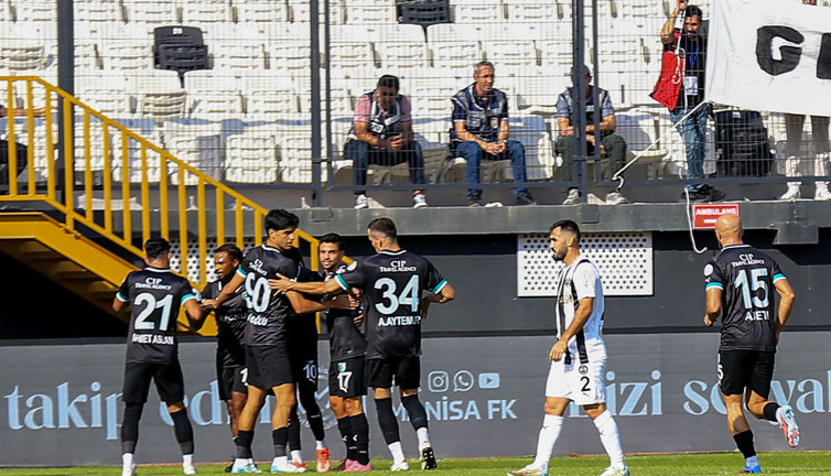 Ege derbisinde bozgun! Bodrum FK Manisa'da liderliğe yükseldi