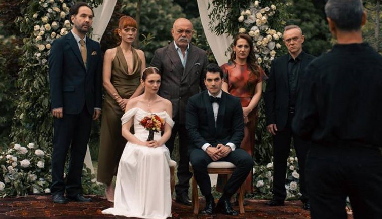 Başrollerinde Akın Akınözü rol alıyor! İzleyicisini ekrana kilitleyen Veliaht nerede çekiliyor