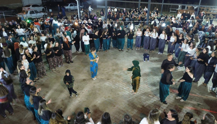 'Şalvar Gecesi' renkli görüntülere sahne oldu!