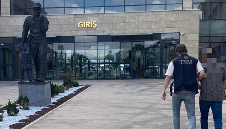 Komiser yardımcılığı sorularını çalmıştı! 6 yıl hapisle aranan FETÖ üyesi yakalandı