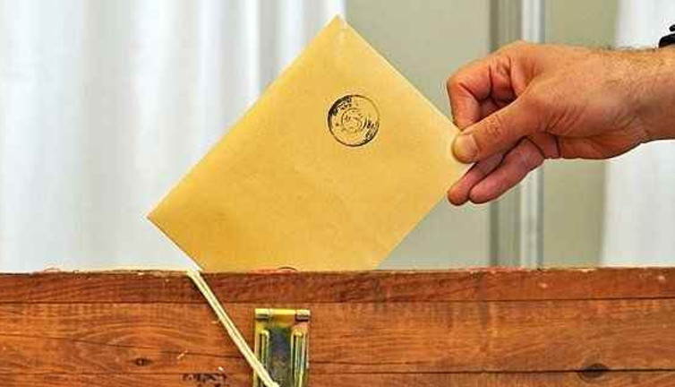 Erdoğan'a hayatının şokunu yaşatacak anket. 2 ünlü anket şirketi VIP üyelerine gönderdi. "Gizli" ibaresi dikkat çekti