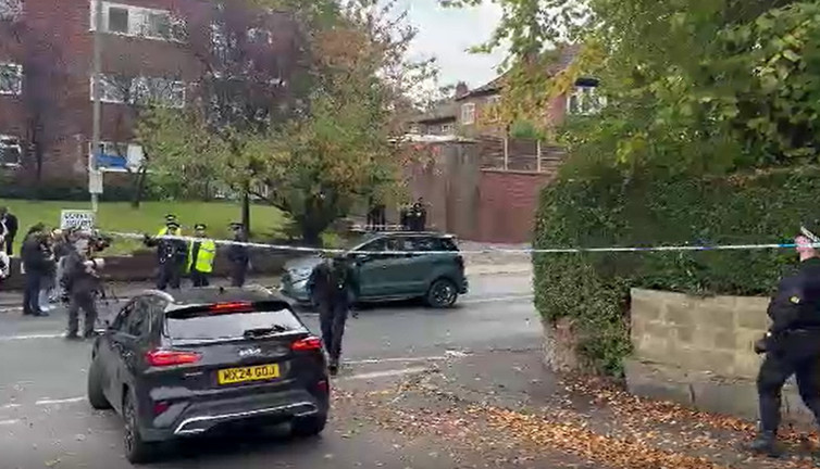 Manchester Sinagogu’nda dehşet! Saldırgan etkisiz hale getirildi: Ölü ve yaralılar var