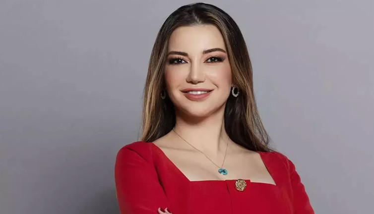 Esra Ezmeci'ye gelen mesaj olay oldu