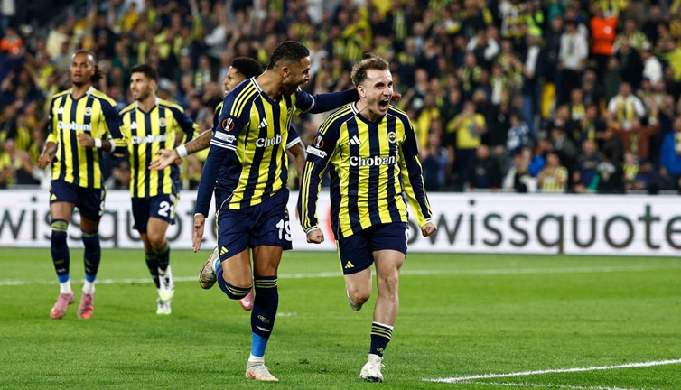 Chobani'den Fenerbahçe'ye kutlama geldi