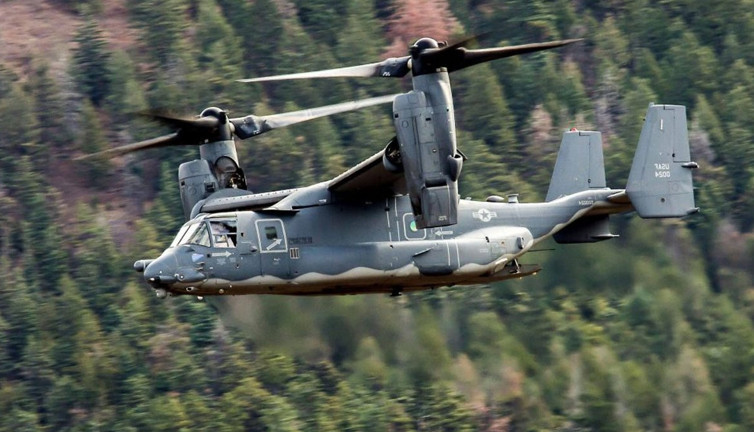 ABD'ye ait askeri uçak acil iniş yaptı