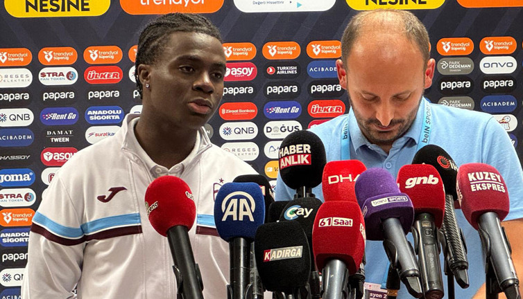 Oulai'den Trabzonspor taraftarlarına hediye!