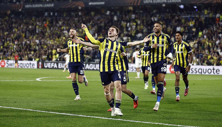 Kanarya puan farkını azaltmak için Karadeniz'de! İşte Samsunspor-Fenerbahçe maçının muhtemel ilk 11'leri...