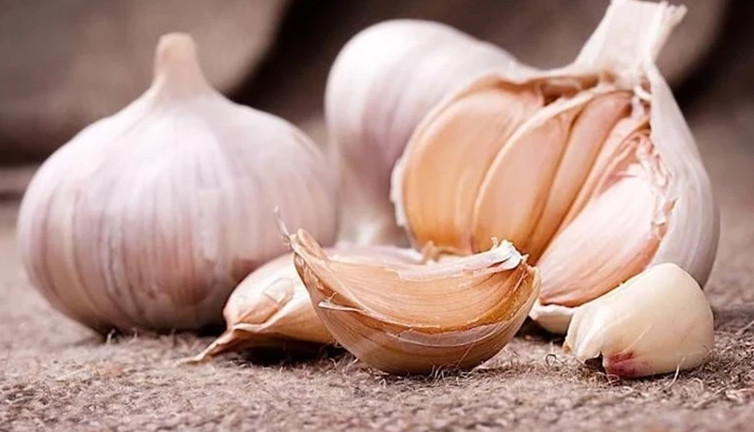 Mutfağın gizli kahramanı! Sarımsağı nasıl tüketmeliyiz