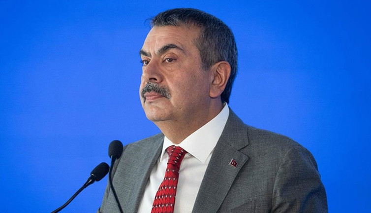 Eğitim sistemi değişiyor! Yusuf Tekin açıkladı. Yapboz tahtasına çevirdiler