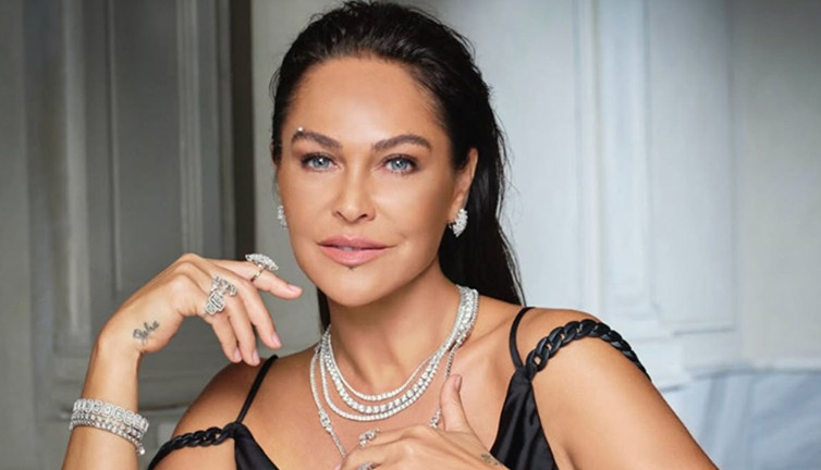 Hülya Avşar'dan imaj değişikliği! Son hali çok beğenildi