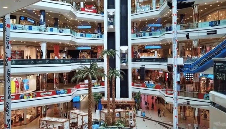 AVM’ler pazar günü kapatılacak mı? Bakanlıktan dikkat çeken açıklama