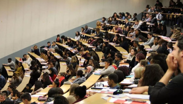 İstanbul Üniversitesi Hukuk Fakültesi cuma gününü tatil ilan etti! Eğitimciler isyanda