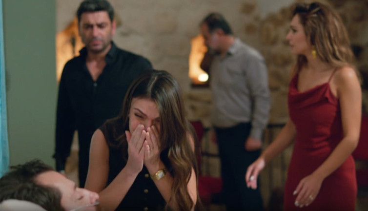 Uzak Şehir sezon rekorunu tazeledi