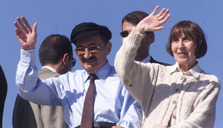 Ecevit mezarı başında anıldı