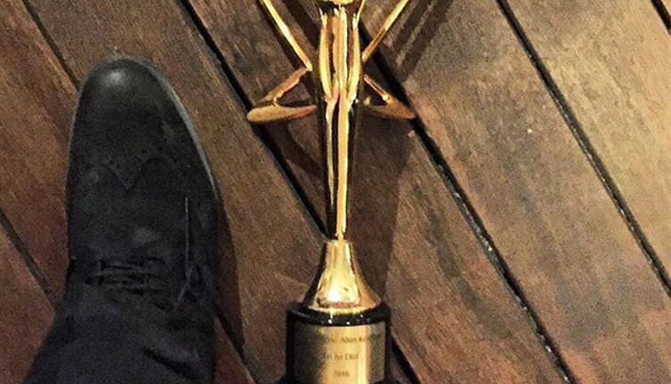 Altın Kelebek'i yere kim attı?