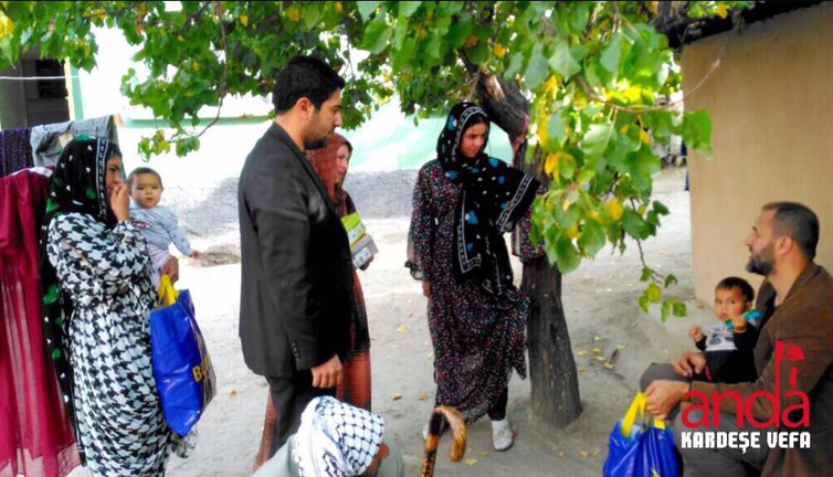 Anda Kardeşe Vefa Derneği Türkmenlere yardımını sürdürüyor...