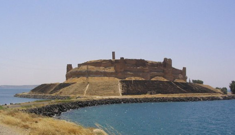 Süleyman Şah Türbesi'nin ilk yeri PKK'nın eline geçti!