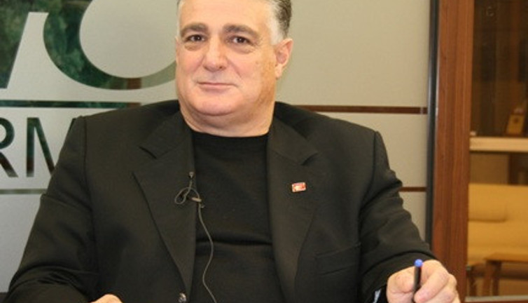 13 Milyonluk dava açtı!