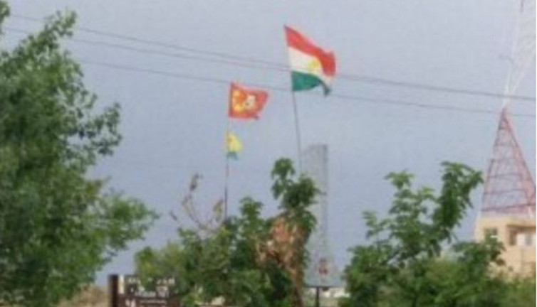 PKK'lı teröristler Kerkük'te paçavra astı