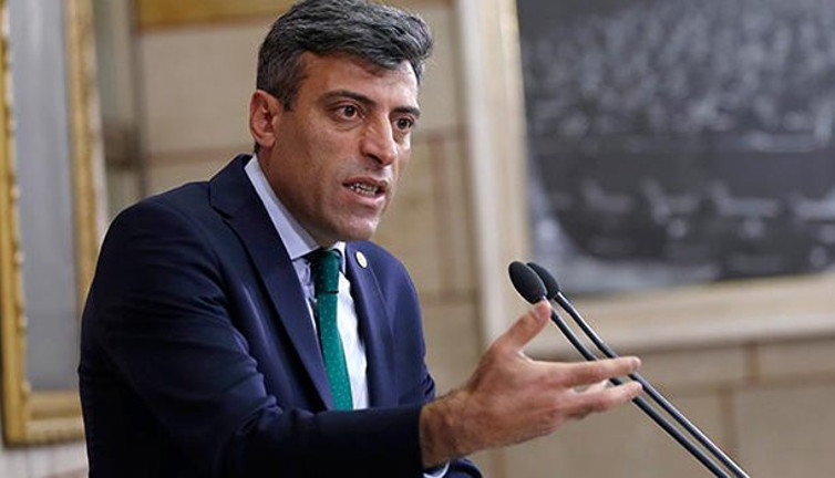 Öztürk Yılmaz: "Barzani ateş olsa cürmü kadar yer yakar!"