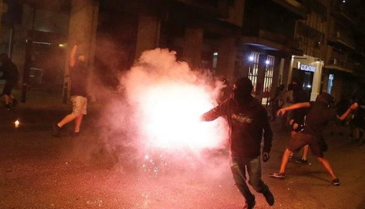 Yunanistan yine karıştı