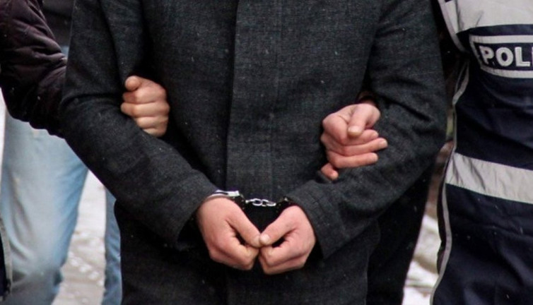 FETÖ'den tutuklu kaç kişi var?